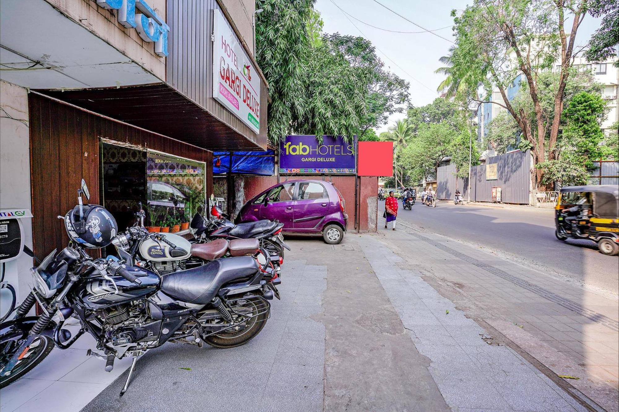Hotel Gargi Deluxe Pune Exterior photo