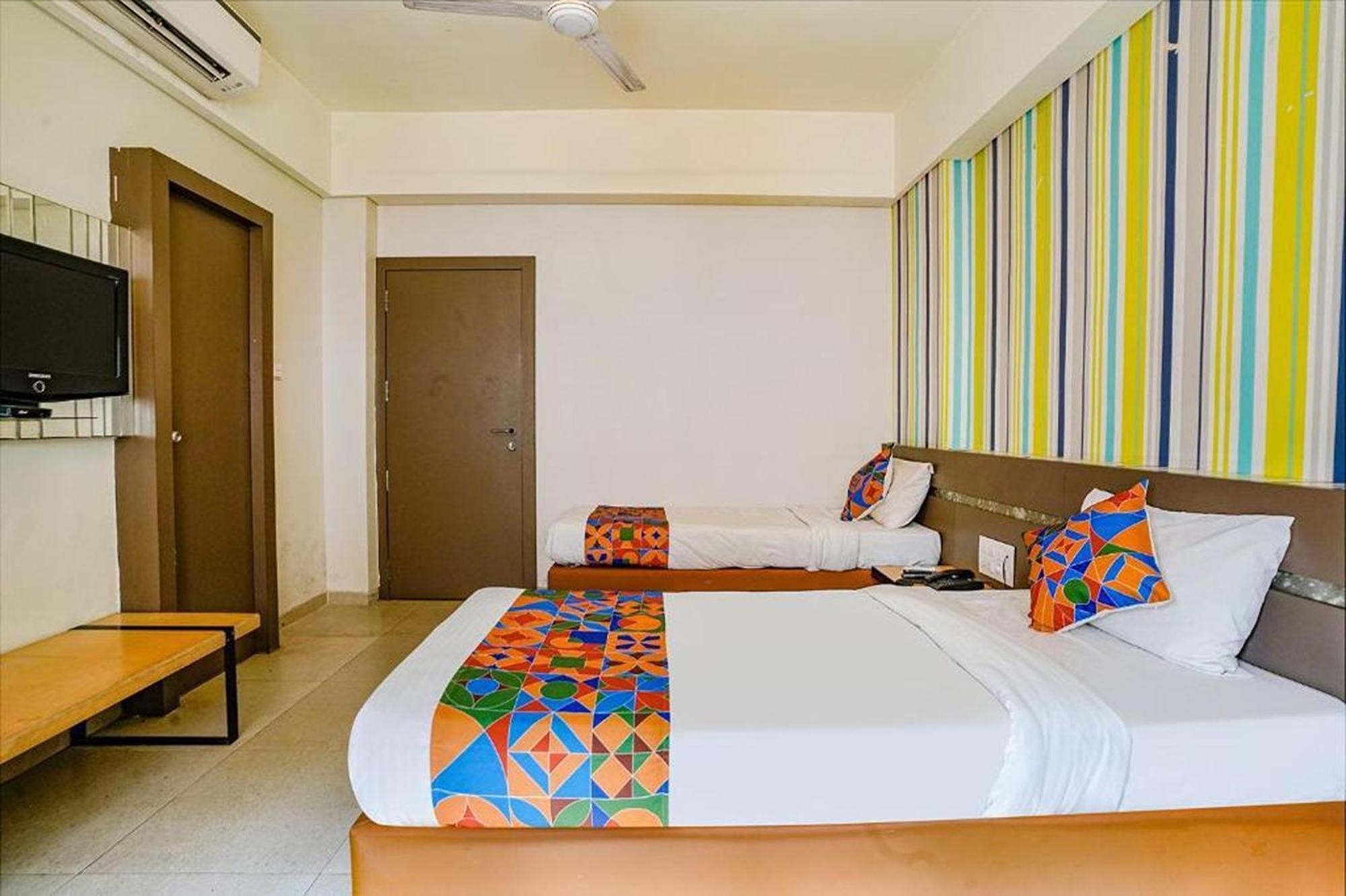 Hotel Gargi Deluxe Pune Exterior photo