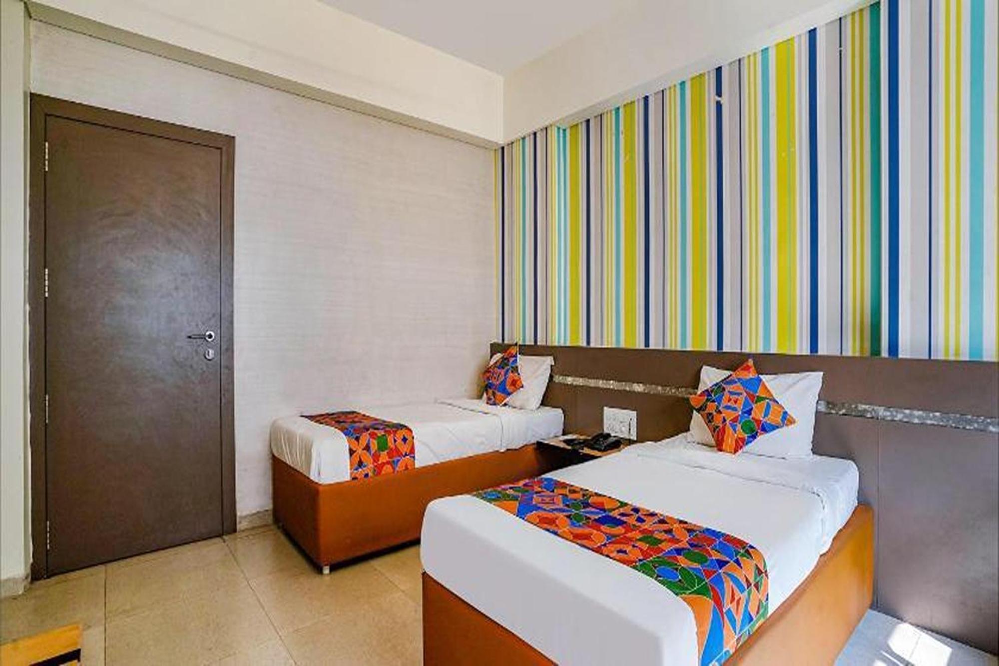 Hotel Gargi Deluxe Pune Exterior photo